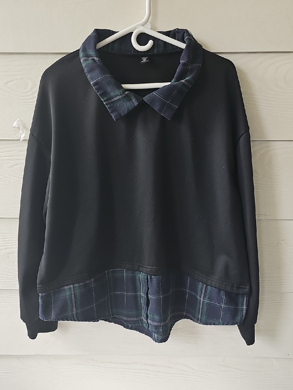 SHEIN Black Crewneck Sweater with Navy Plaid Trim